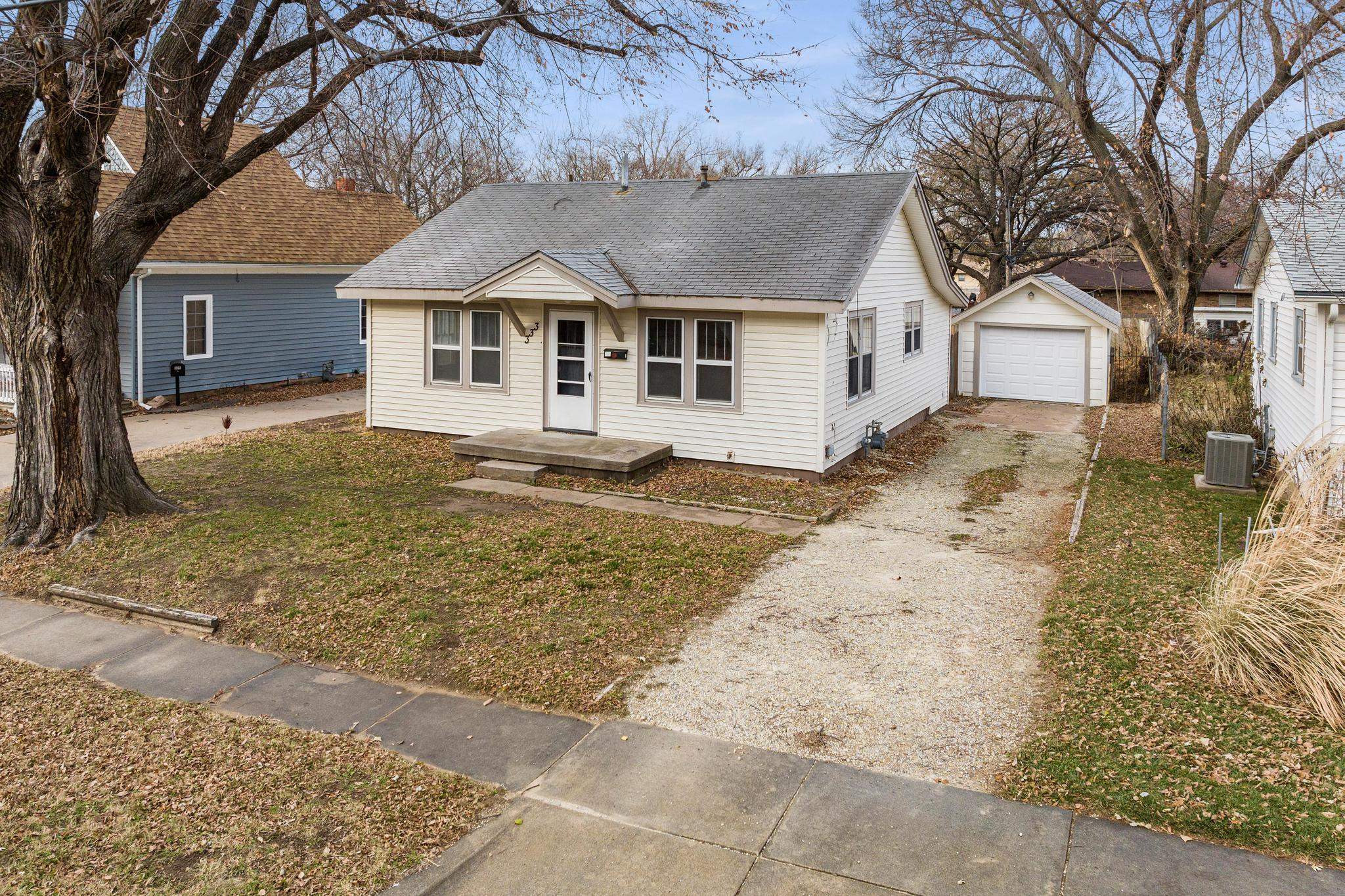 333 South S Street Wichita, KS 67213 - Photo 2 of 28