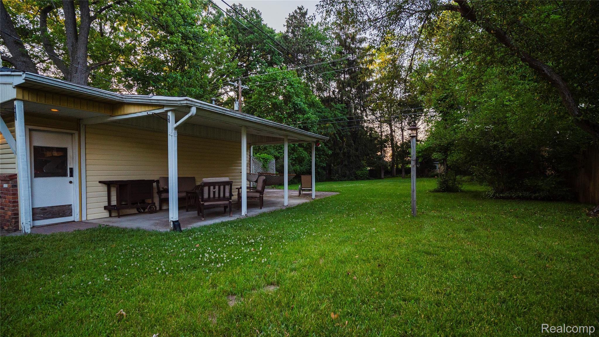 259 Red Oak Lane Rochester, MI 48307 - Photo 3 of 21 03.JPG