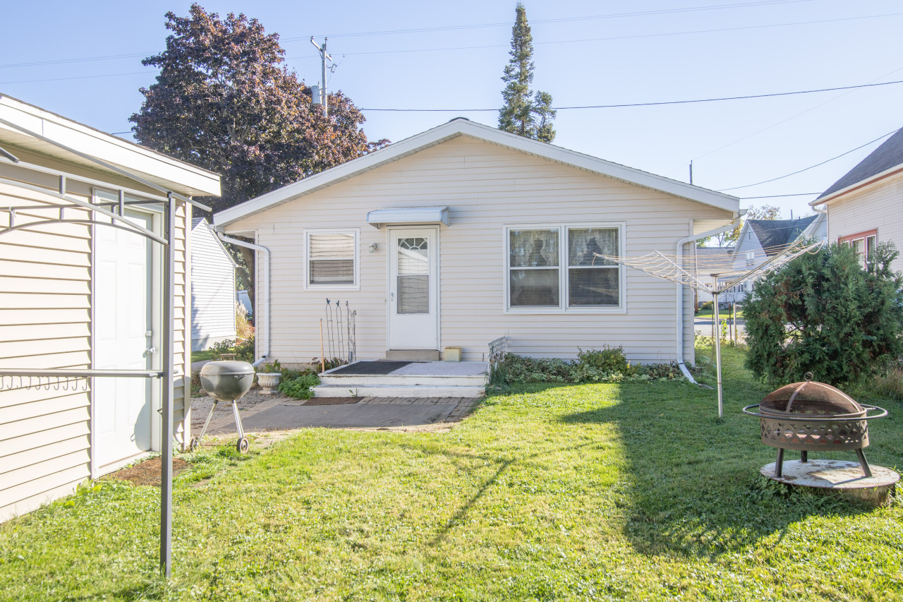 612 Elm Street Watertown, WI 53098 - Photo 2 of 43 Photo 33