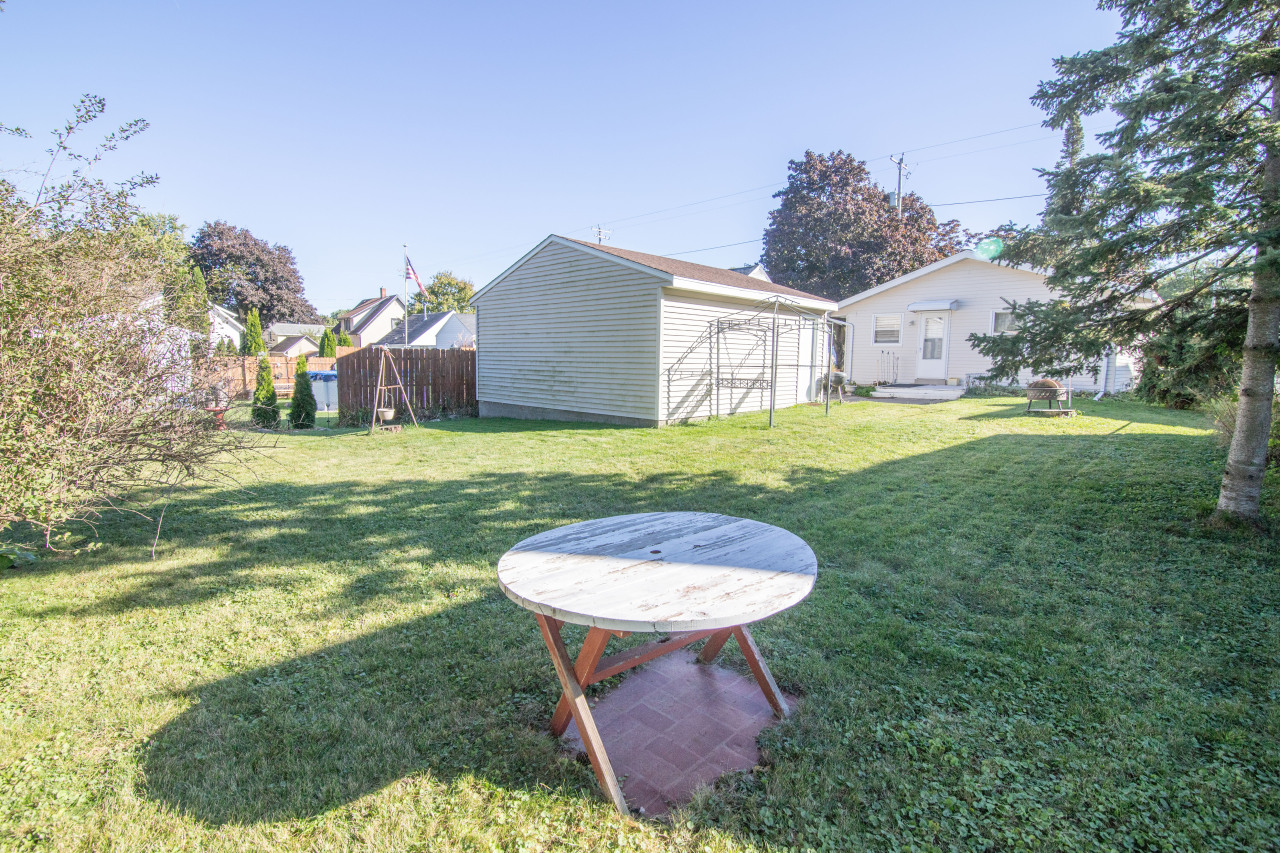 612 Elm Street Watertown, WI 53098 - Photo 35 of 43 Photo 31