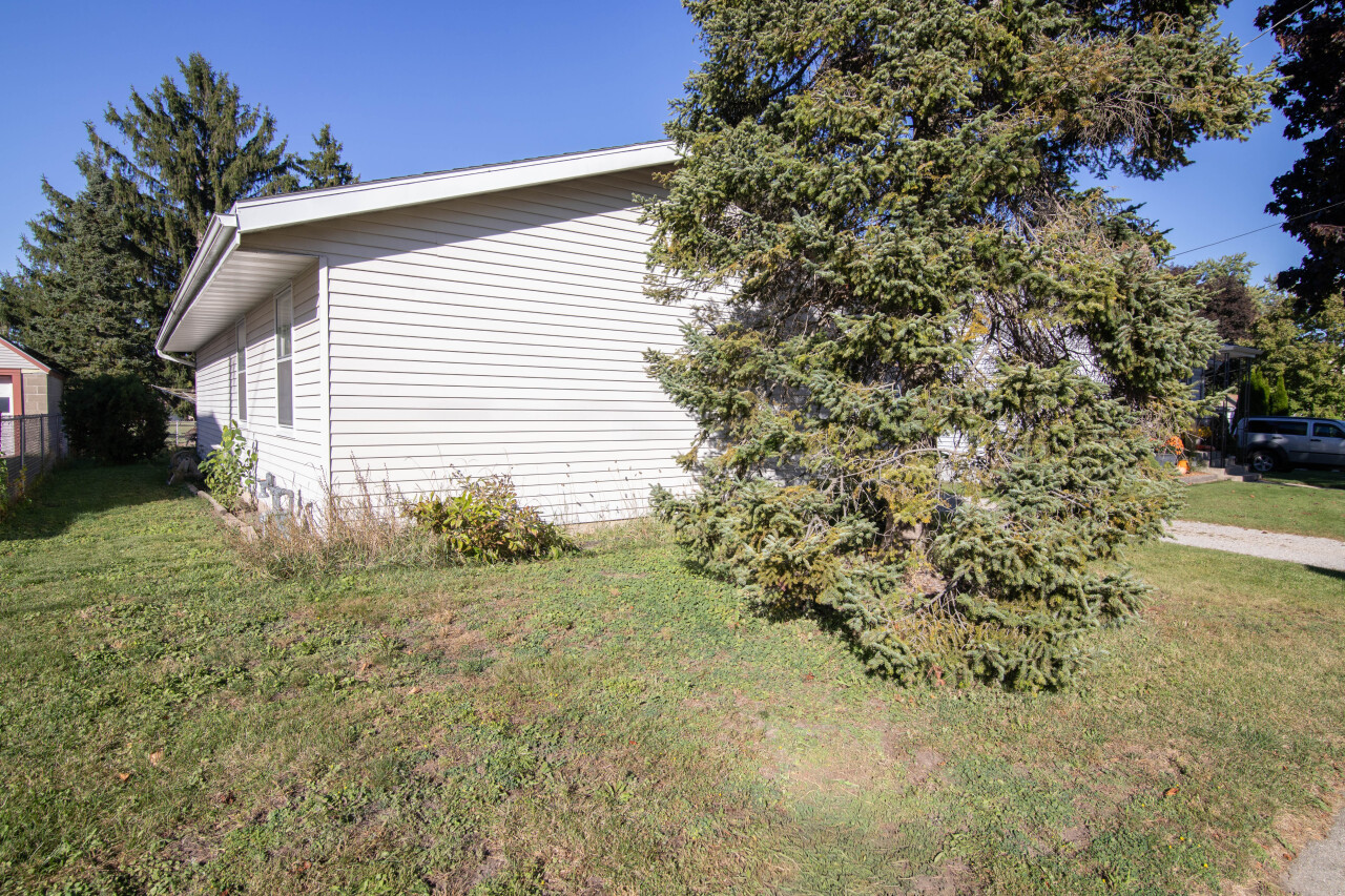 612 Elm Street Watertown, WI 53098 - Photo 38 of 43 Photo 35