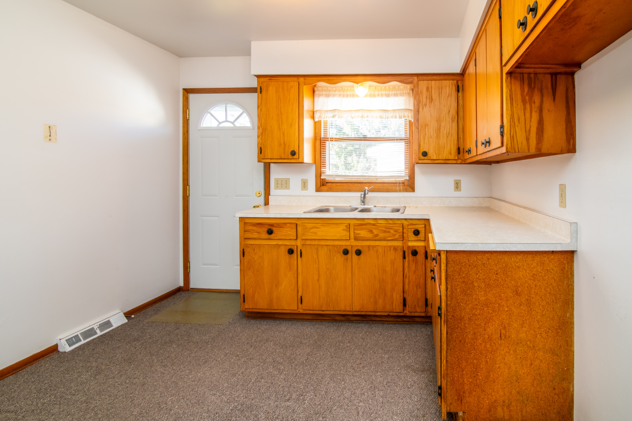 612 Elm Street Watertown, WI 53098 - Photo 6 of 43 Photo 4