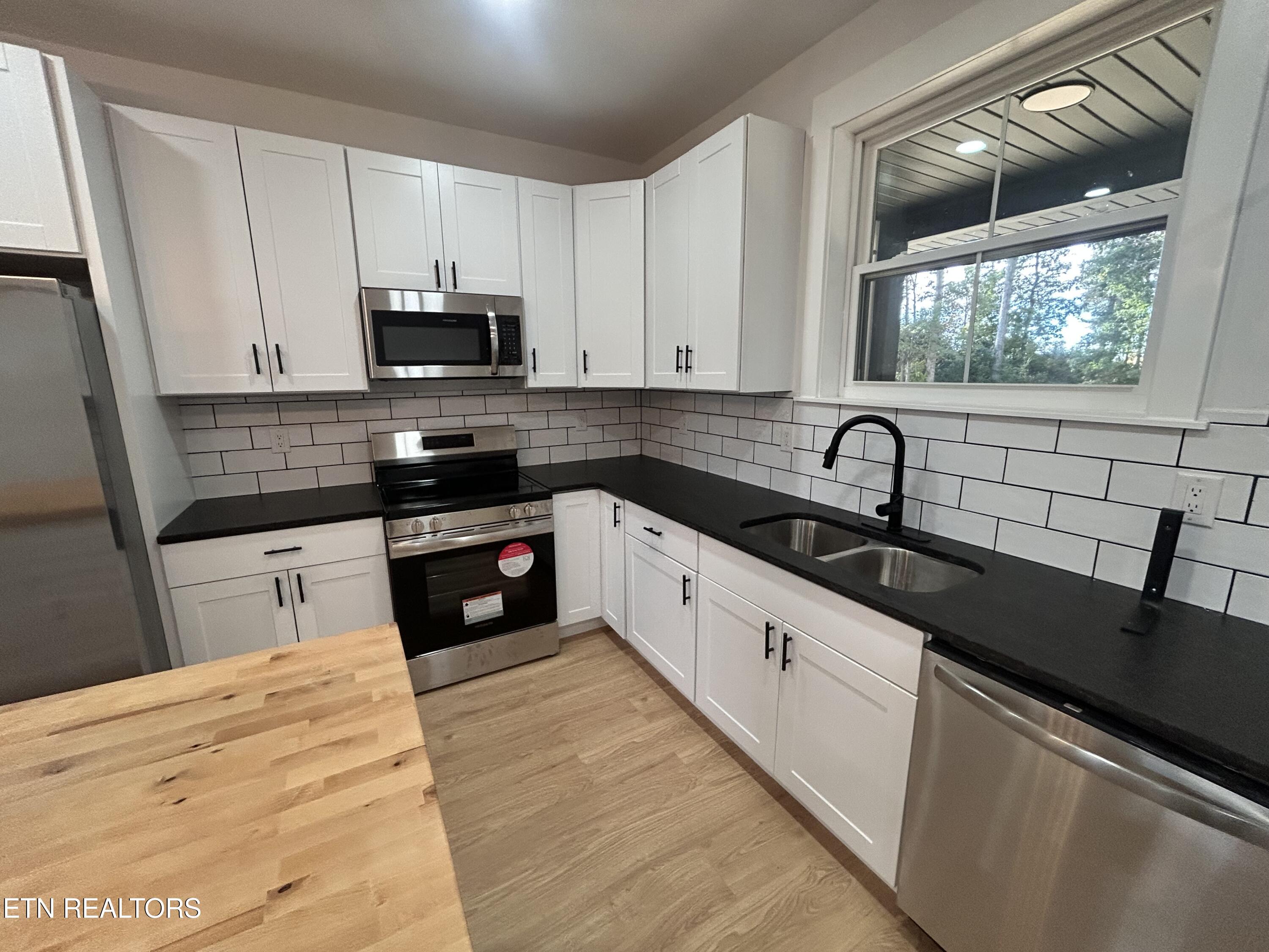 278 Hoppers Bluff Rutledge, TN 37861 - Photo 6 of 19 IMG_1294