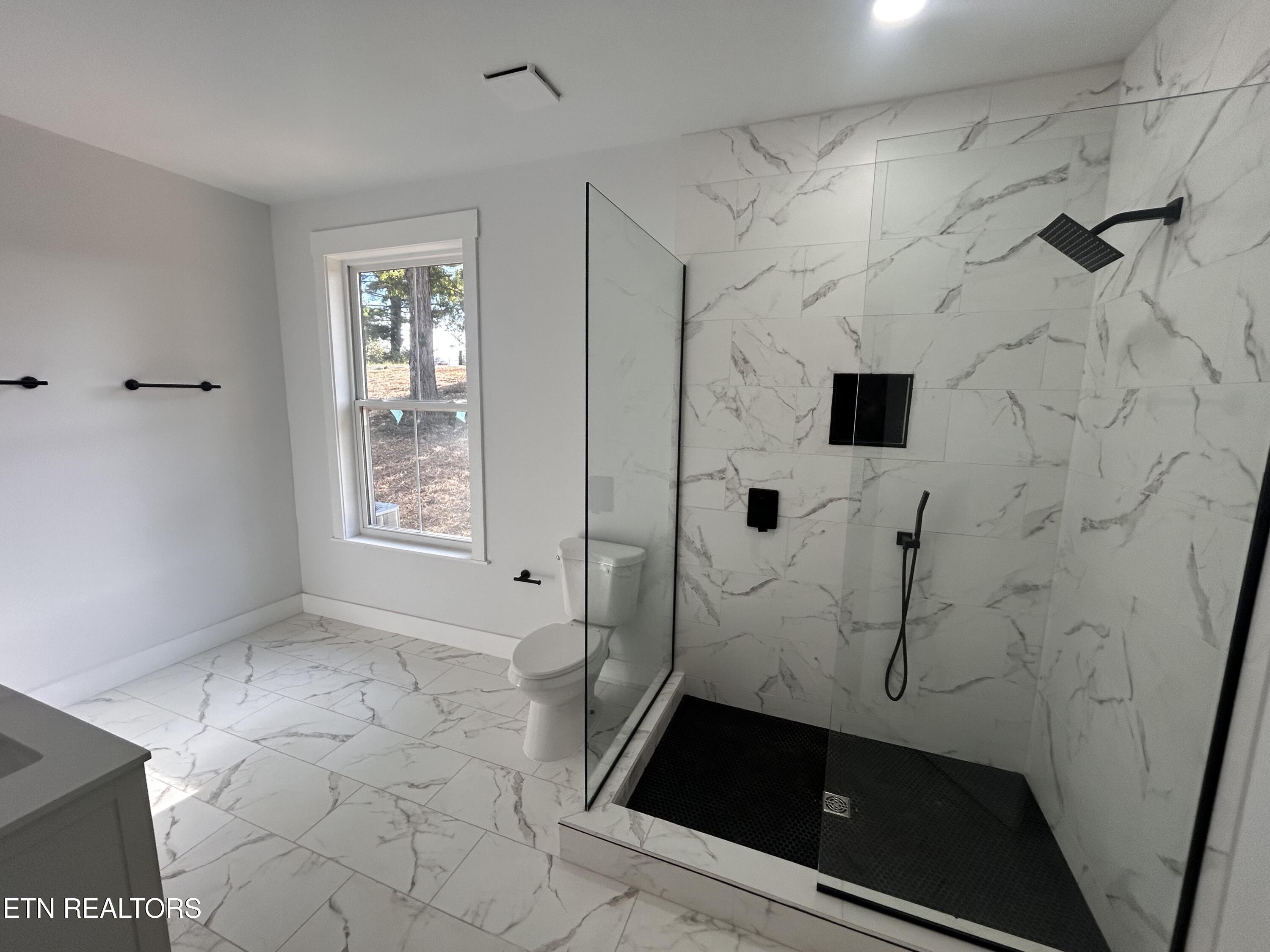 278 Hoppers Bluff Rutledge, TN 37861 - Photo 10 of 19 IMG_1301