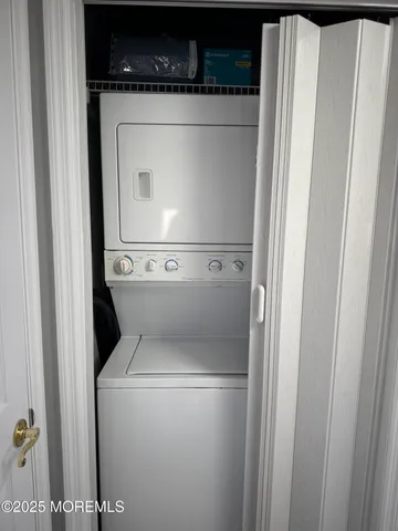 a close up view of washer and dryer