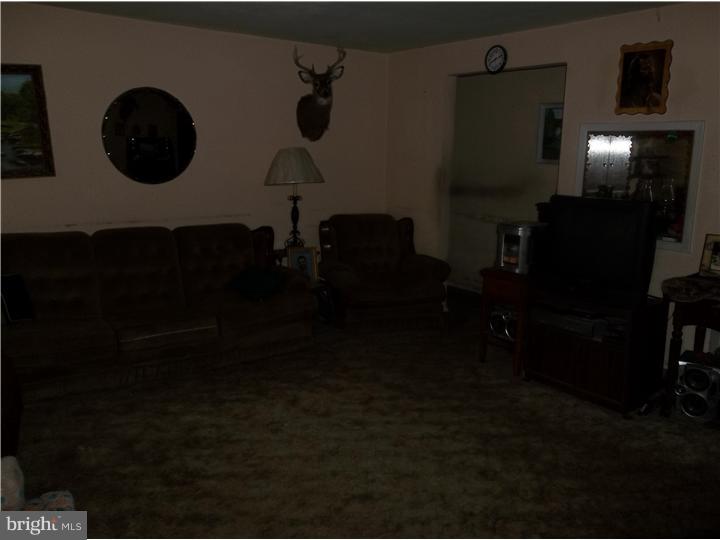 1232 Lindenhurst Road Yardley, PA 19067 - Photo 9 of 14 Living Room