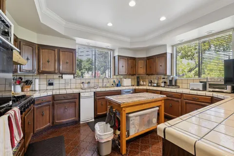 $4,998,000 | 2301 Easton Drive, Burlingame, CA 94010