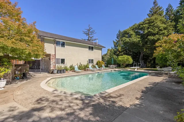 $4,998,000 | 2301 Easton Drive, Burlingame, CA 94010