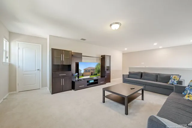 $2,450 | 7910 Emmeline Drive, Boerne, TX 78015