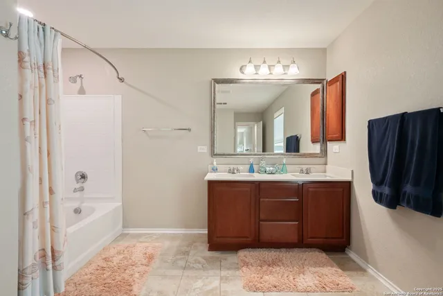 $2,450 | 7910 Emmeline Drive, Boerne, TX 78015