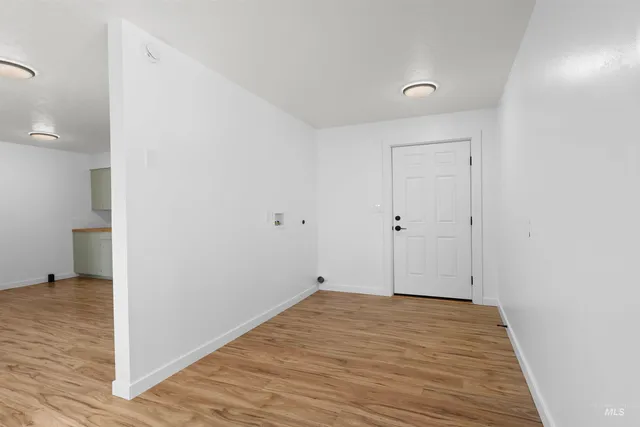 $239,990 | 850 Riverside Avenue, Grand View, ID 83624