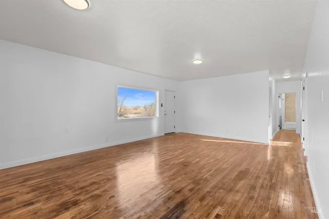 $239,990 | 850 Riverside Avenue, Grand View, ID 83624