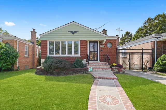$309,900 | 3905 West 81st Place, Chicago, IL 60652