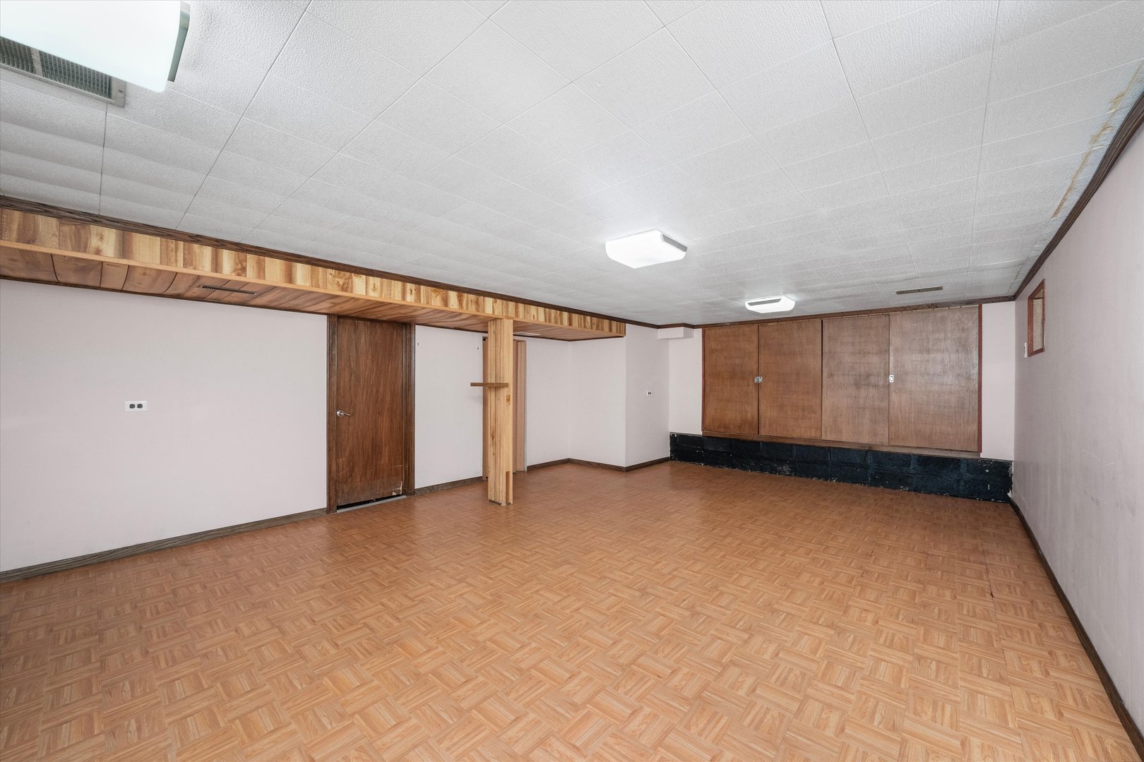 3905 West 81st Place Chicago, IL 60652 - Photo 23 of 32 a view of an empty room