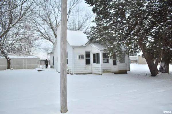 a view of house and outdoor space
