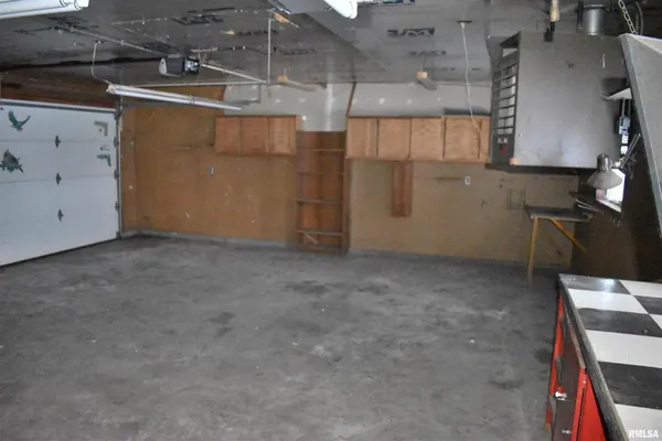 a view of a storage & utility room