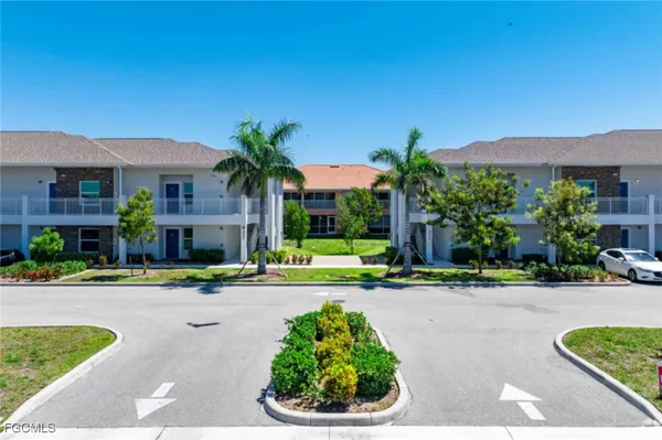 $1,395 | 3303 Southwest 8th Place, Unit 203, Cape Coral, FL 33914