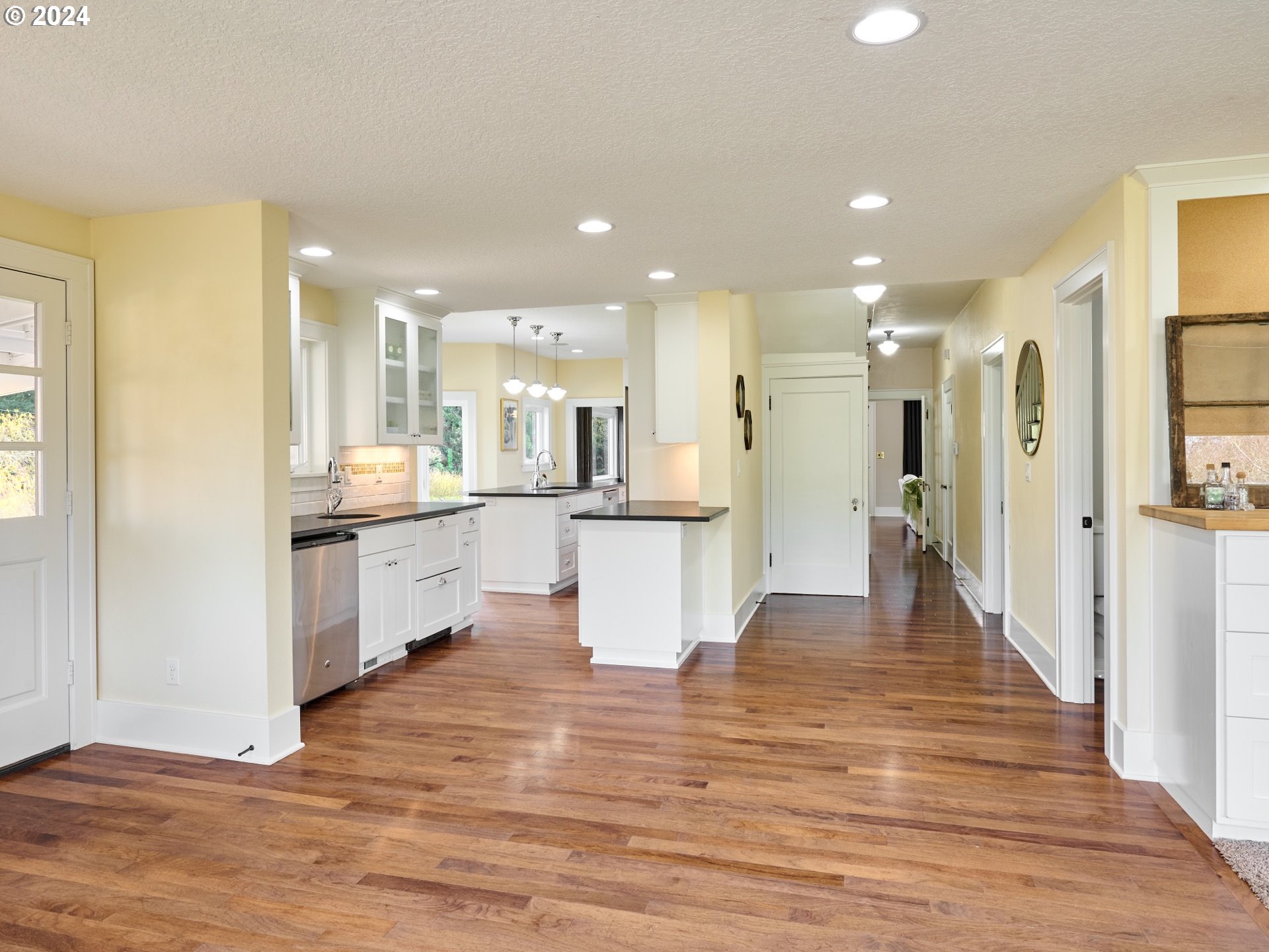 26295 Southwest Chehalem Station Road Sherwood, OR 97140 - Photo 14 of 48 Gallery Image 14