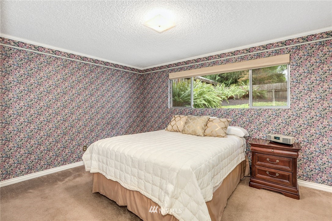 21712 3rd Avenue Southeast Bothell, WA 98021 - Photo 11 of 19
