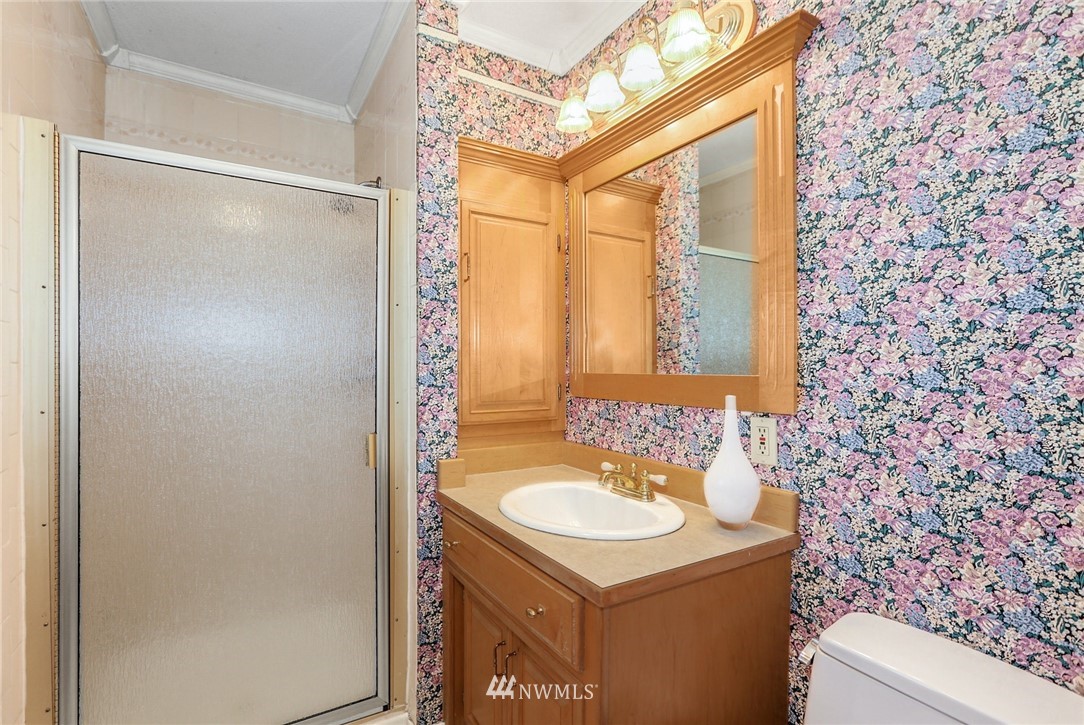 21712 3rd Avenue Southeast Bothell, WA 98021 - Photo 12 of 19