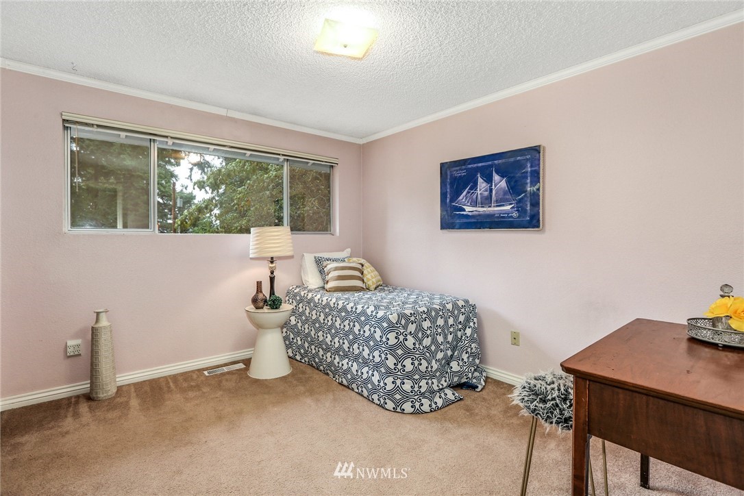 21712 3rd Avenue Southeast Bothell, WA 98021 - Photo 13 of 19