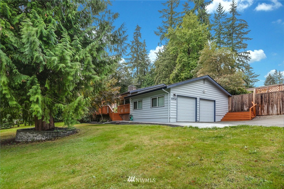 21712 3rd Avenue Southeast Bothell, WA 98021 - Photo 3 of 19