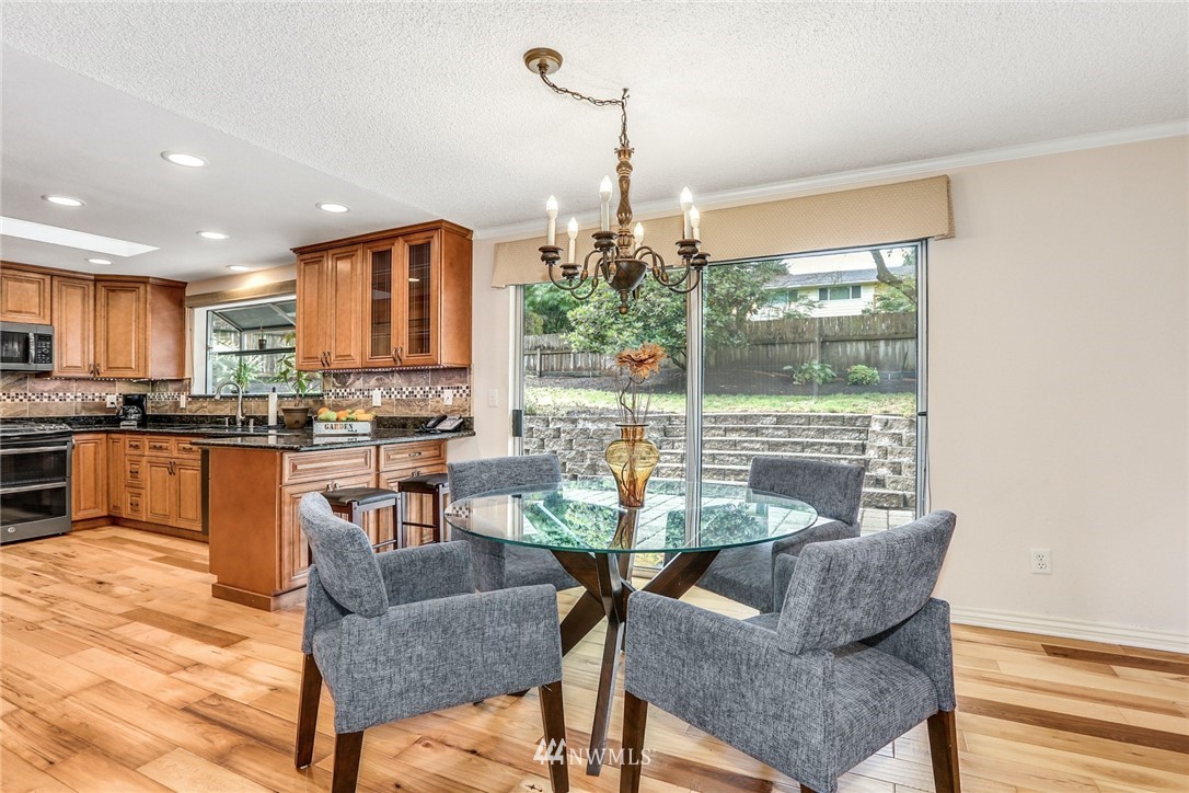 21712 3rd Avenue Southeast Bothell, WA 98021 - Photo 8 of 19