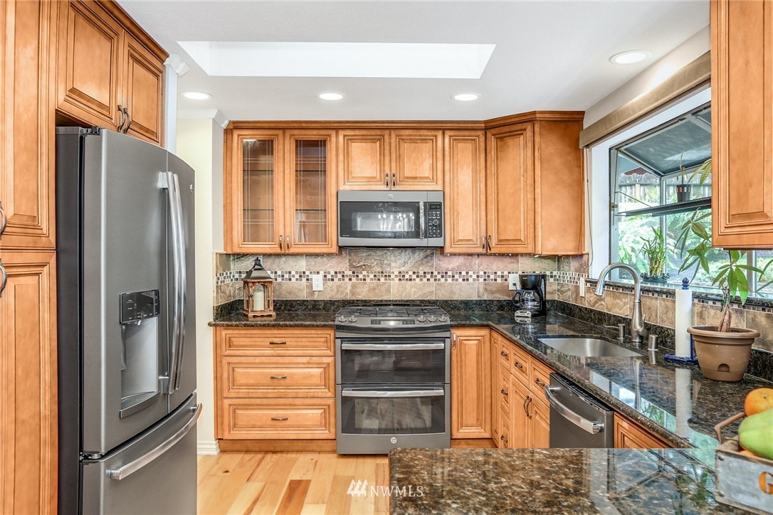 21712 3rd Avenue Southeast Bothell, WA 98021 - Photo 10 of 19