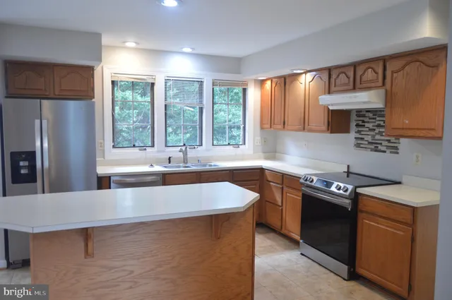 $3,800 | 5362 Sequoia Farms Drive, Centreville, VA 20120