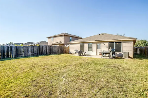 $1,701 | 605 Hidden Dale Drive, Fort Worth, TX 76140