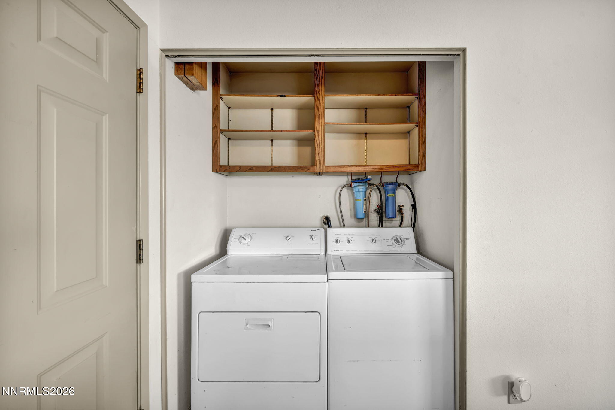 5250 Stillwater Road Fallon, NV 89406 - Photo 16 of 53 a bathroom with a sink and a mirror