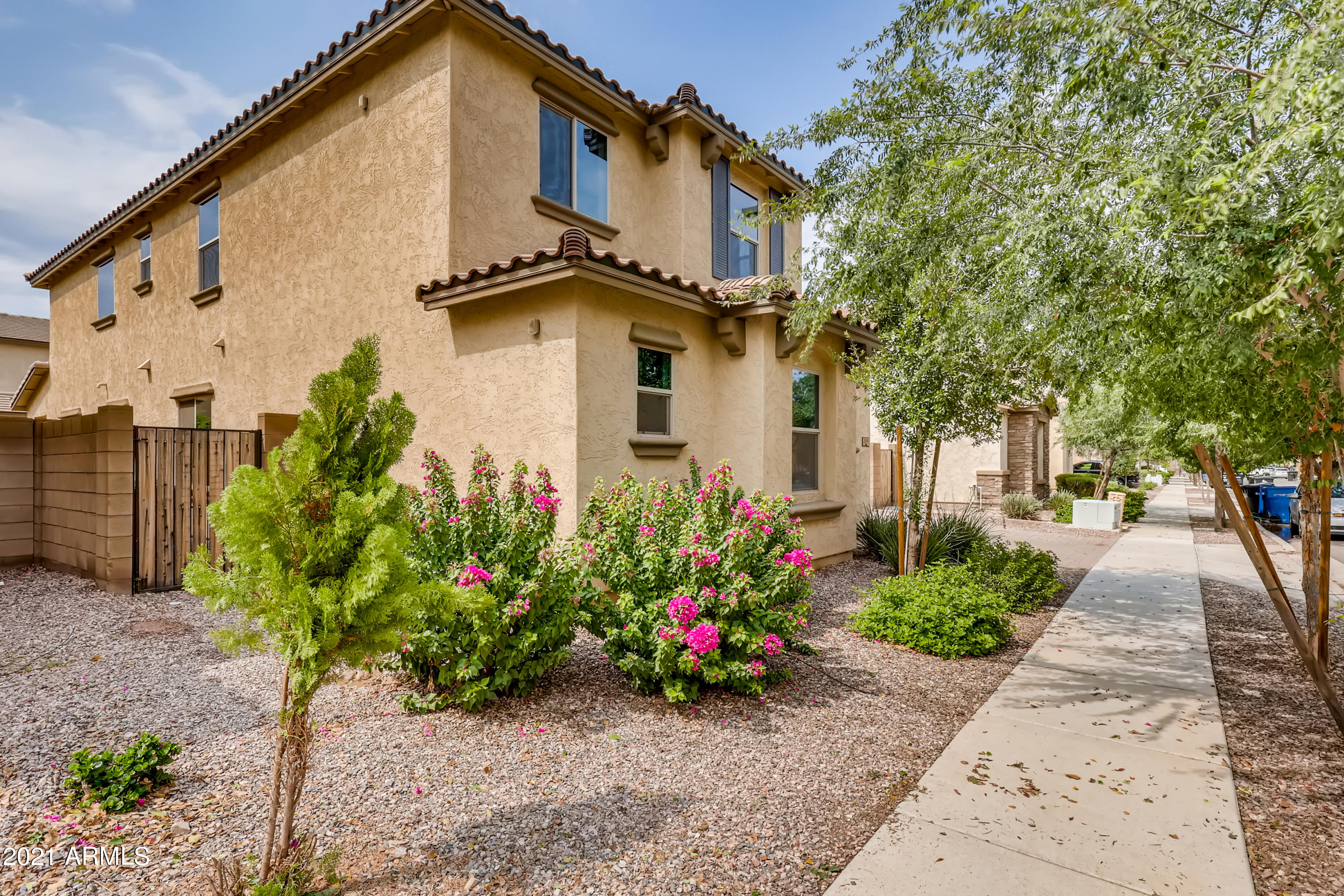 2991 East Megan Street Gilbert, AZ 85295 - Photo 3 of 33 3-477512987-06 Exterior Front