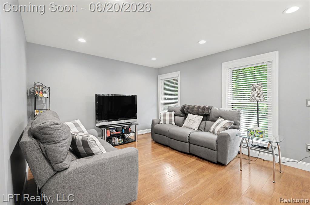 829 Langdon Court Rochester Hills, MI 48307 - Photo 7 of 31