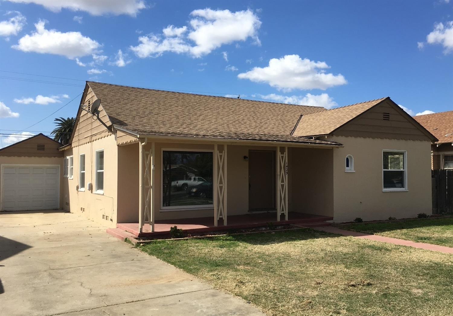 1429 F Street Reedley, CA 93654 - Photo 2 of 20