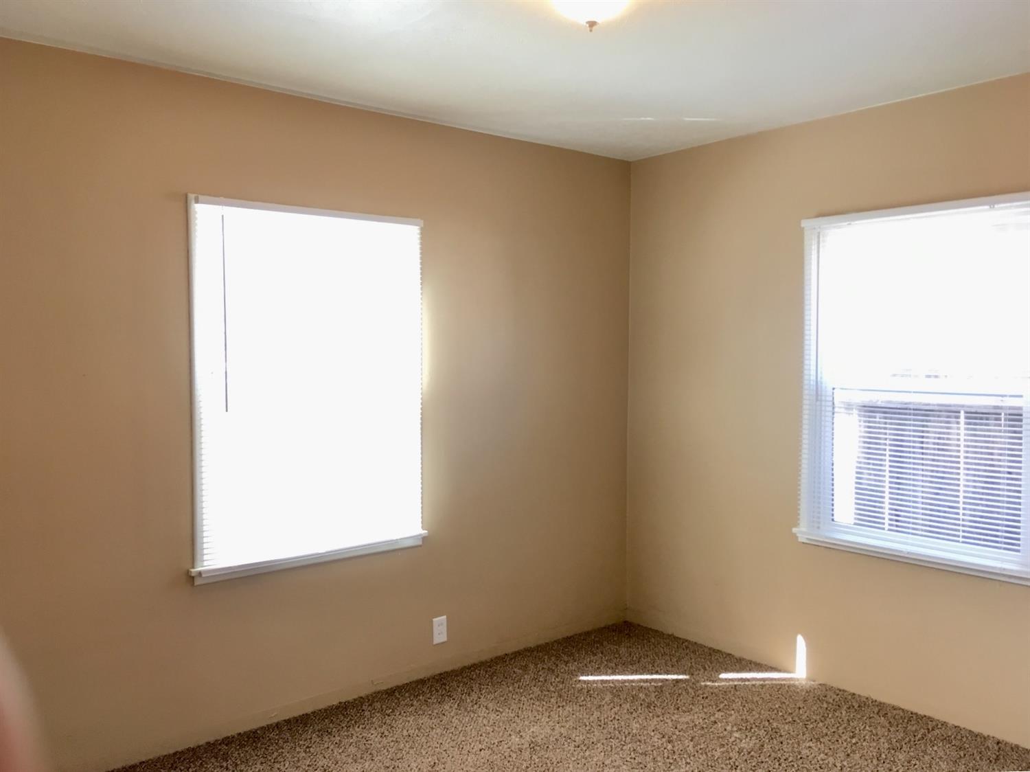 1429 F Street Reedley, CA 93654 - Photo 12 of 20