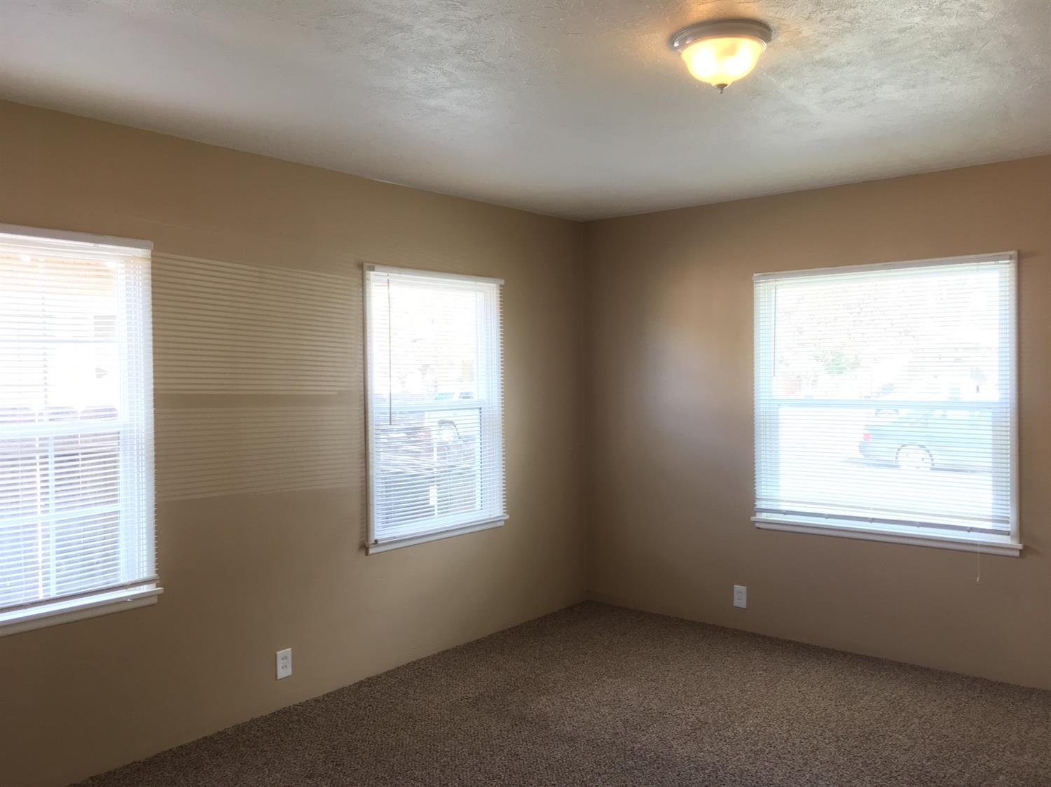1429 F Street Reedley, CA 93654 - Photo 13 of 20