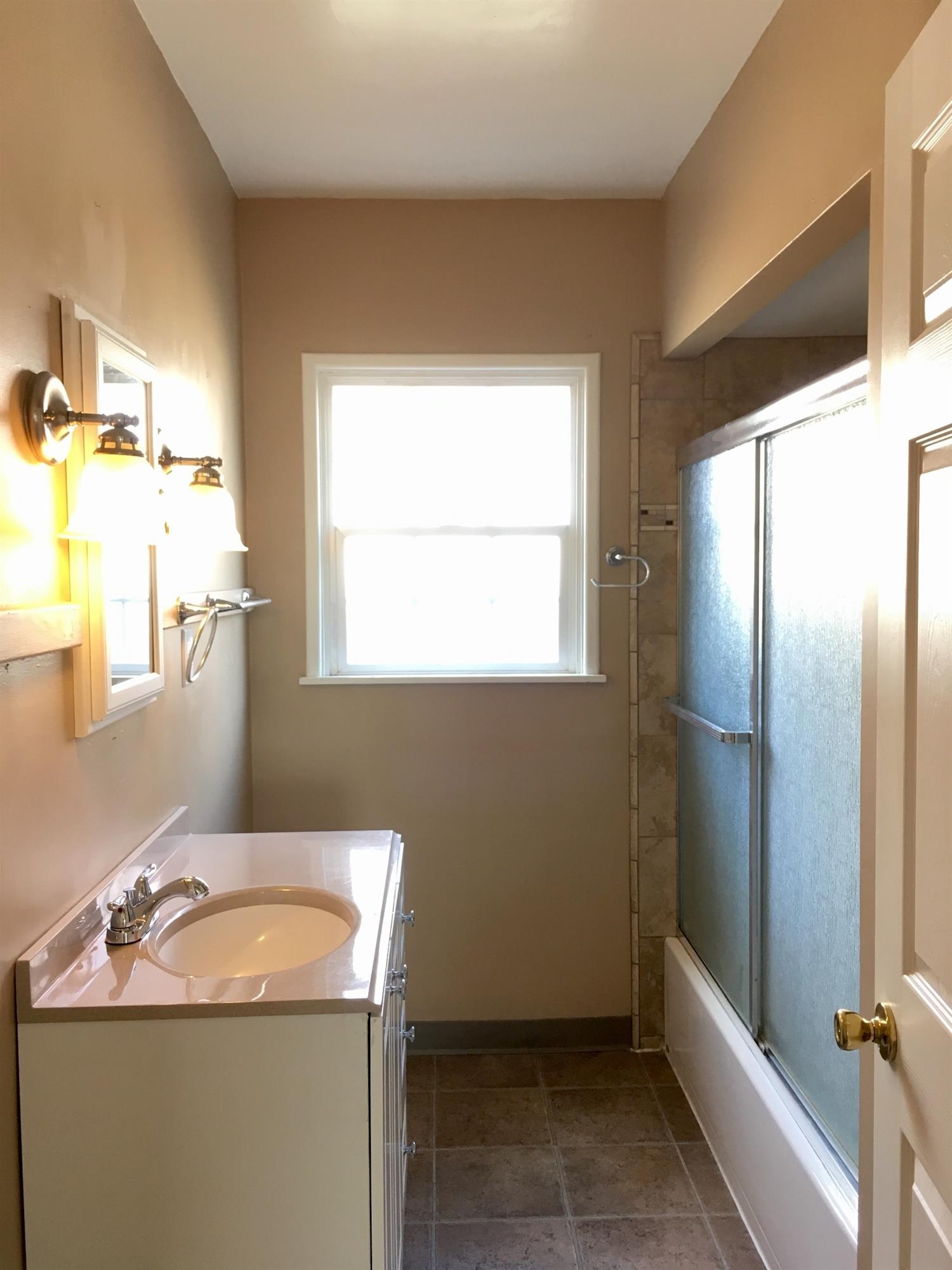 1429 F Street Reedley, CA 93654 - Photo 14 of 20