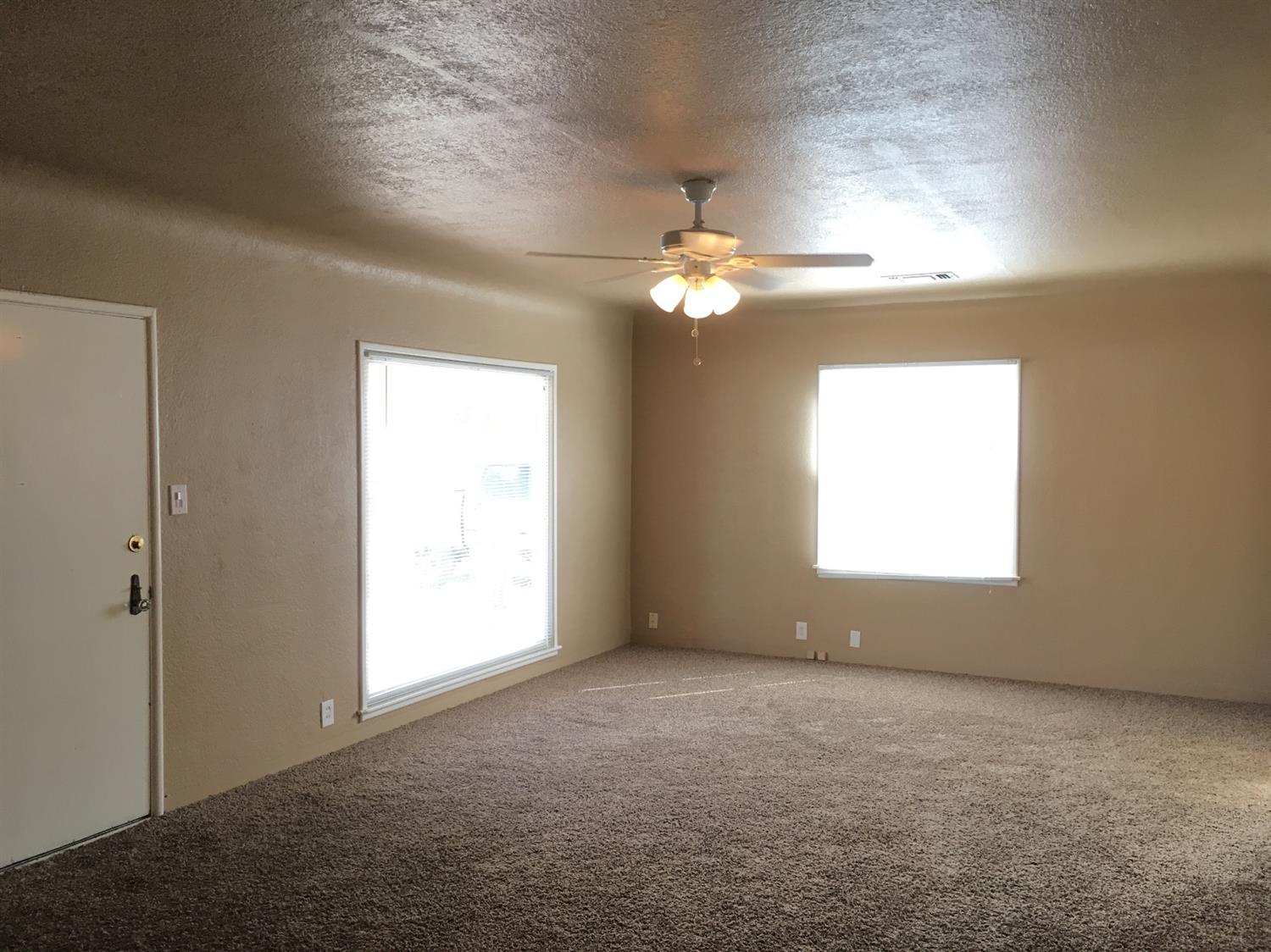 1429 F Street Reedley, CA 93654 - Photo 5 of 20