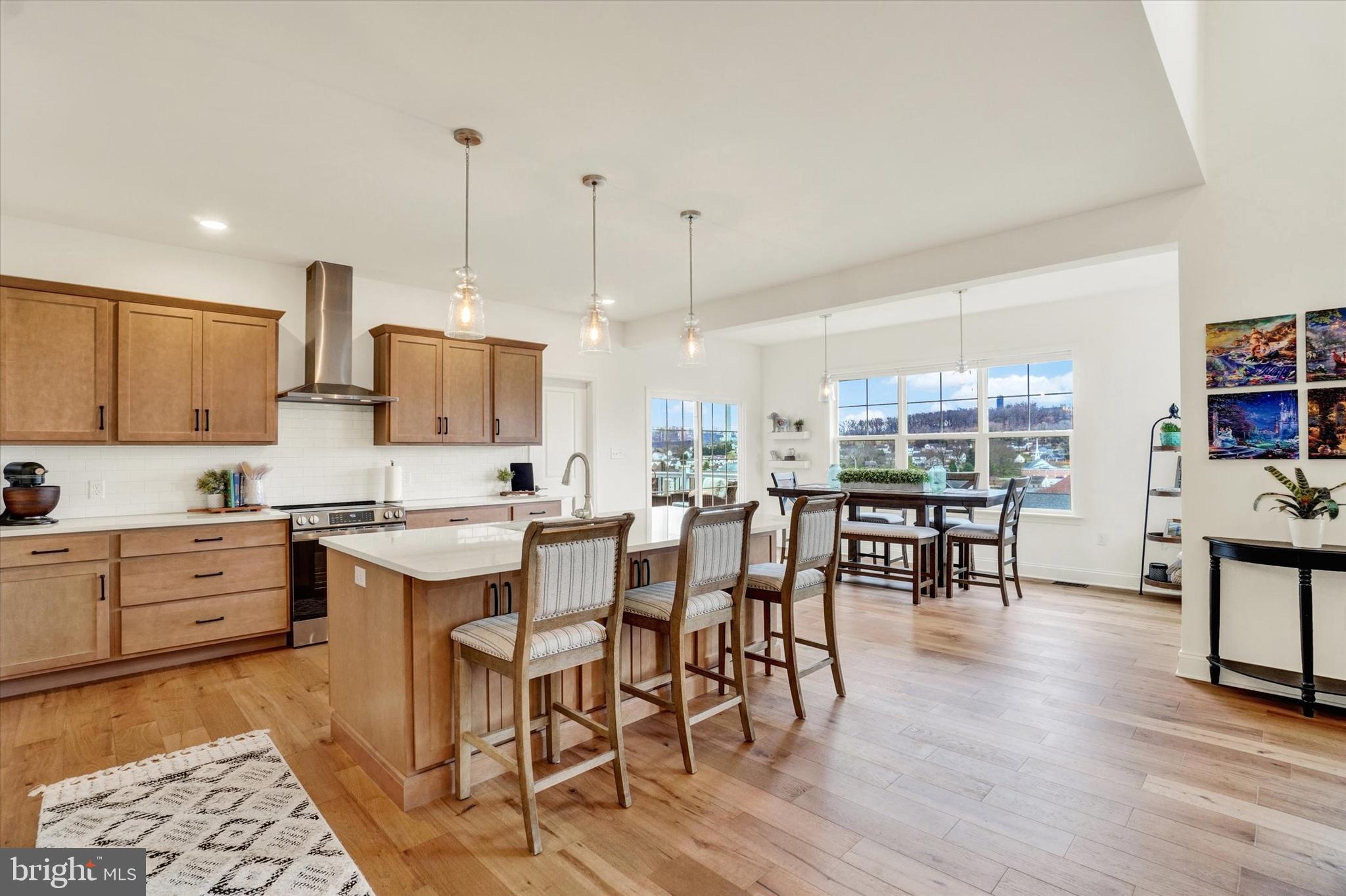 422 Springhouse Lane York, PA 17406 - Photo 11 of 54 Eat-in Kitchen