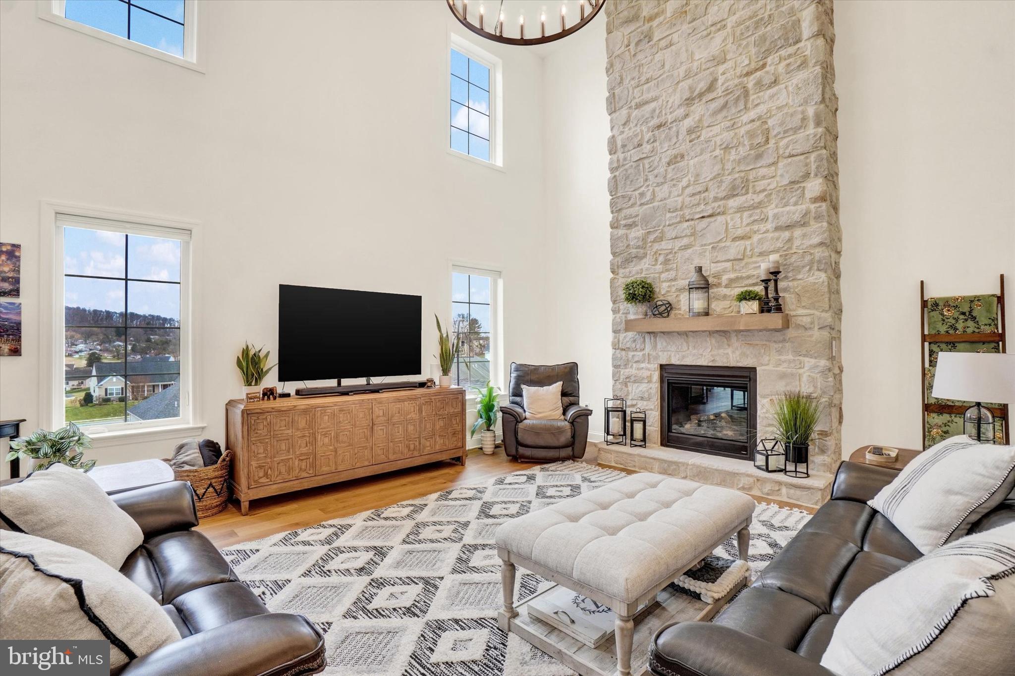 422 Springhouse Lane York, PA 17406 - Photo 7 of 54 Dramatic 2-Story Family Room