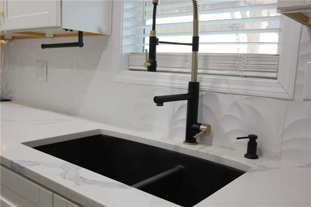 $292,000 | 19200 East 14th Street North, Independence, MO 64056