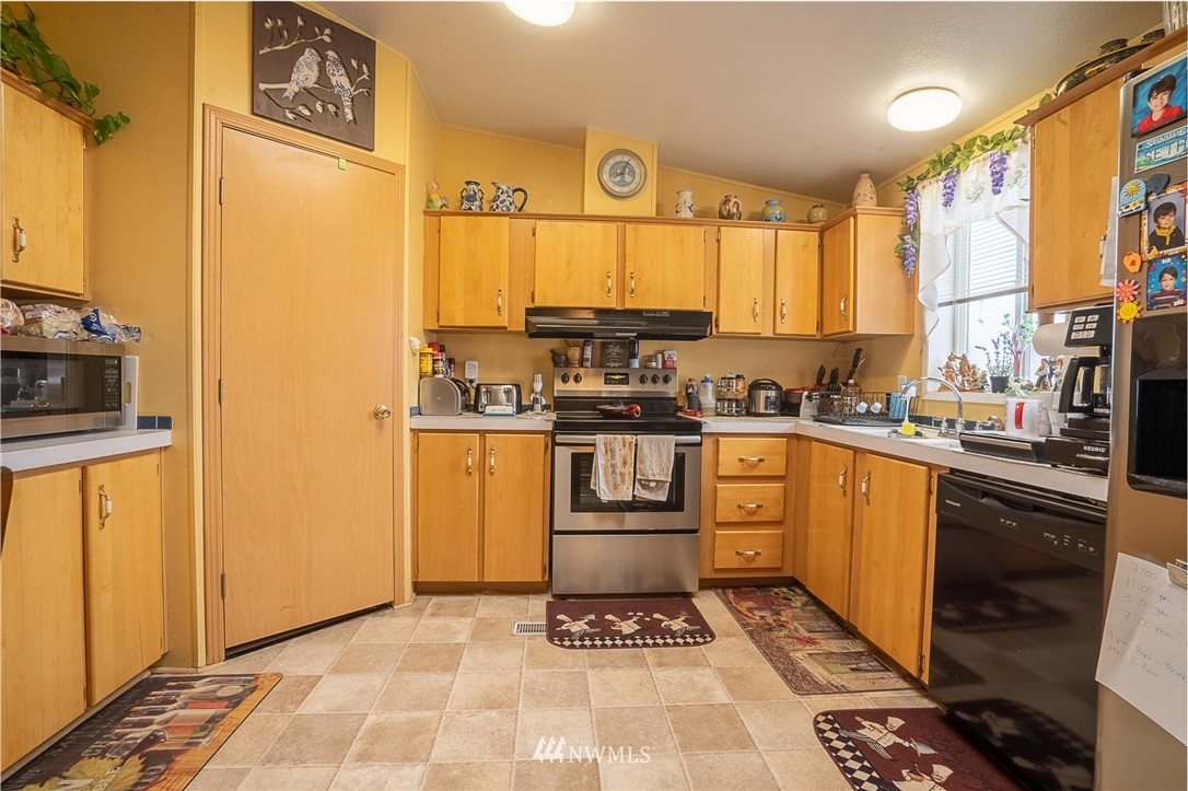 4432 Rd F Northeast Moses Lake, WA 98837 - Photo 11 of 20 Gallery Image 11
