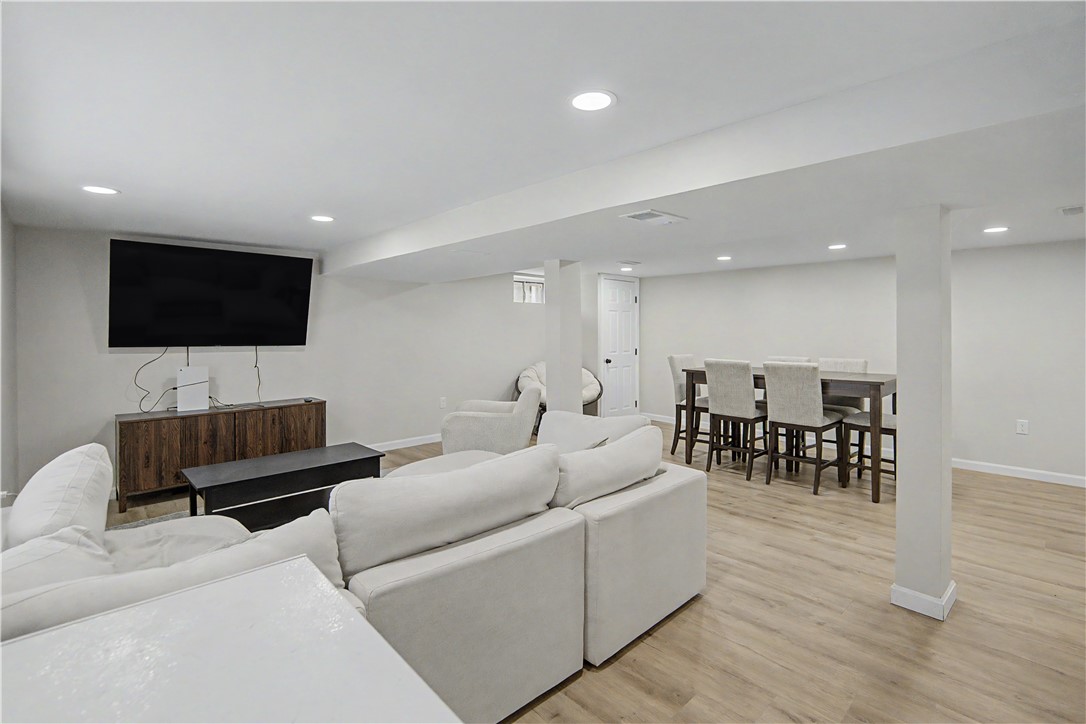 162 Larchmont Road Warwick, RI 02886 - Photo 27 of 36