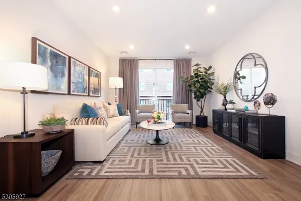 $5,895 | 30 Court Street, Unit 58, Morristown, NJ 07960