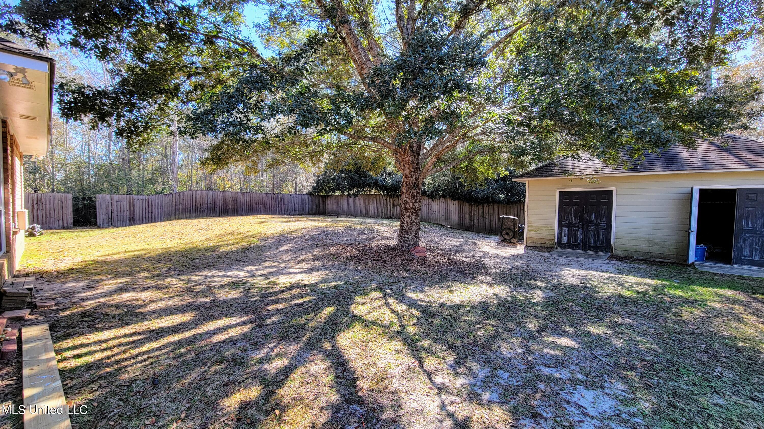 22209 Evangeline Road Pass Christian, MS 39571 - Photo 15 of 20 20240202_111234