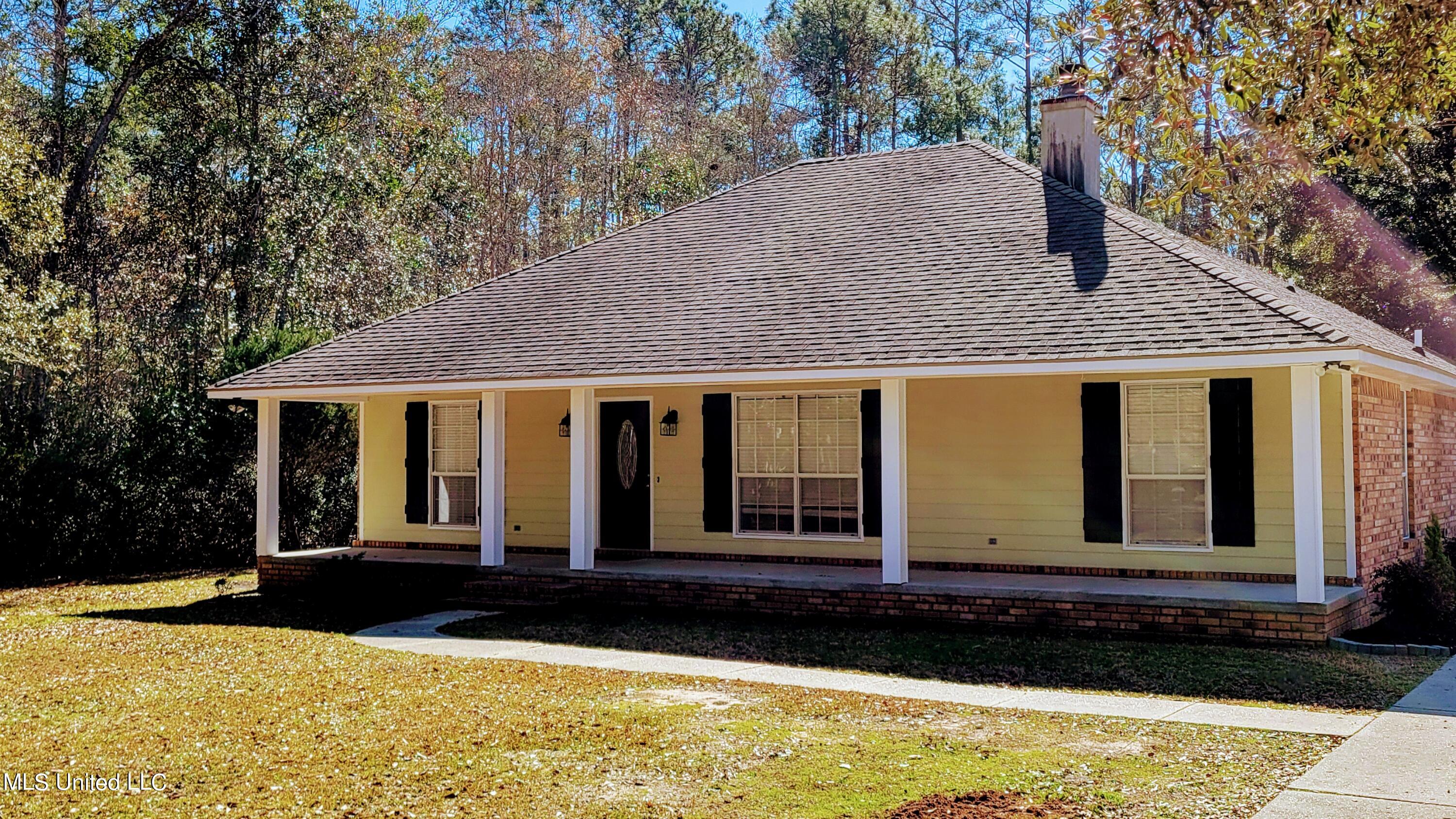 22209 Evangeline Road Pass Christian, MS 39571 - Photo 2 of 20 20240202_110155