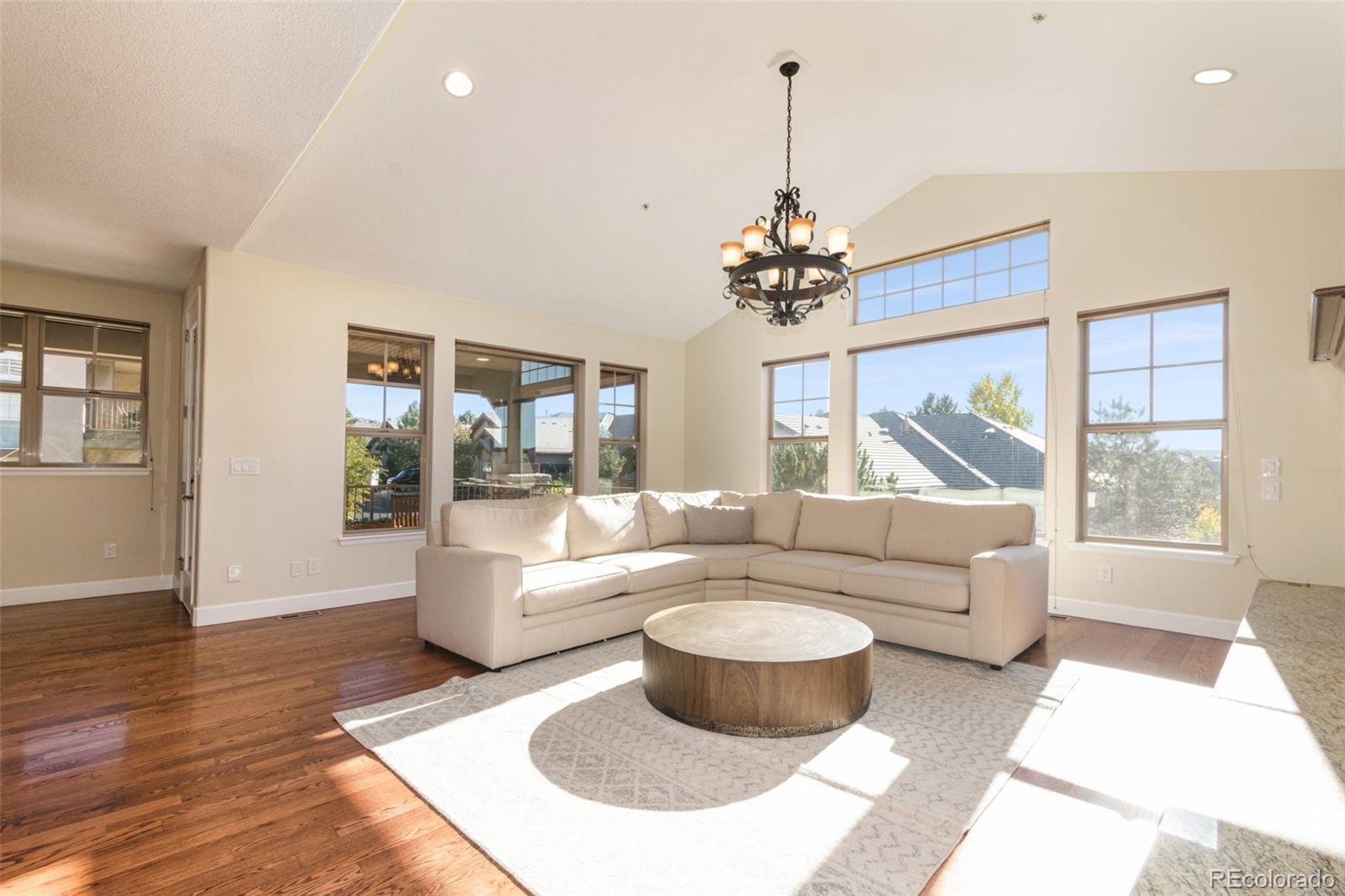4313 Chateau Ridge Road Castle Rock, CO 80108 - Photo 5 of 28 Gallery Image 5