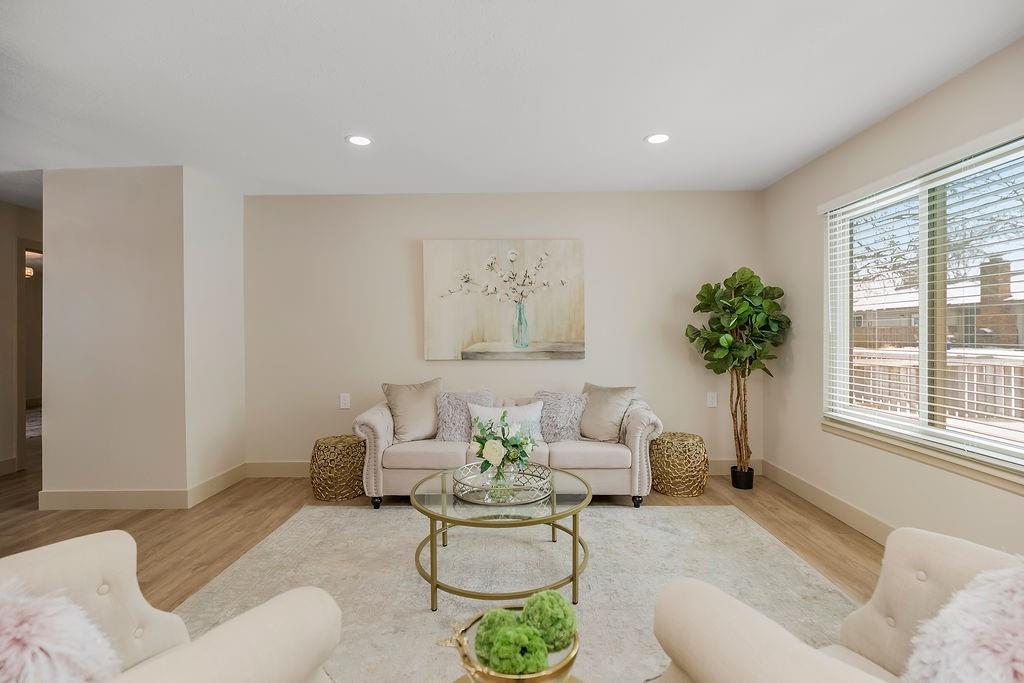 1323 West Johns Boulevard Raymore, MO 64083 - Photo 4 of 27