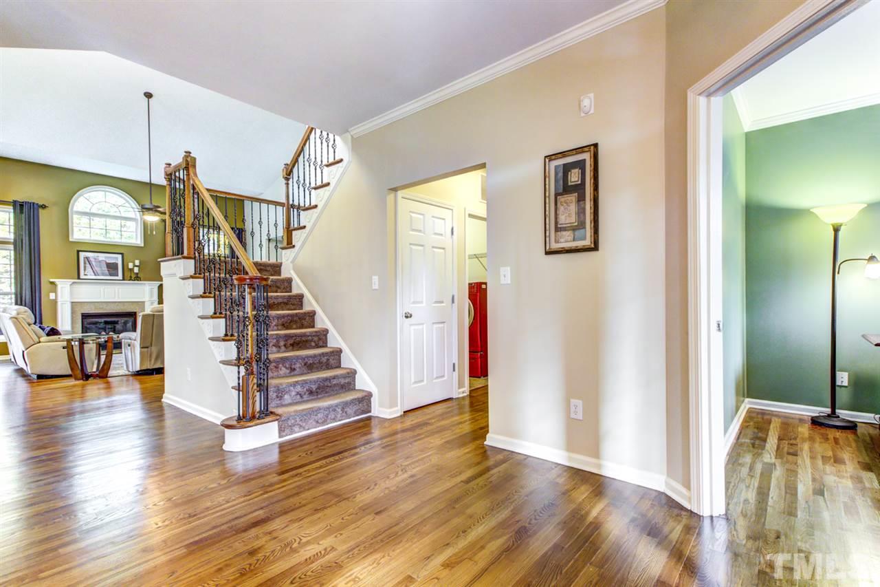 1006 Bianco Drive Raleigh, NC 27607 - Photo 4 of 30 Gallery Image 4