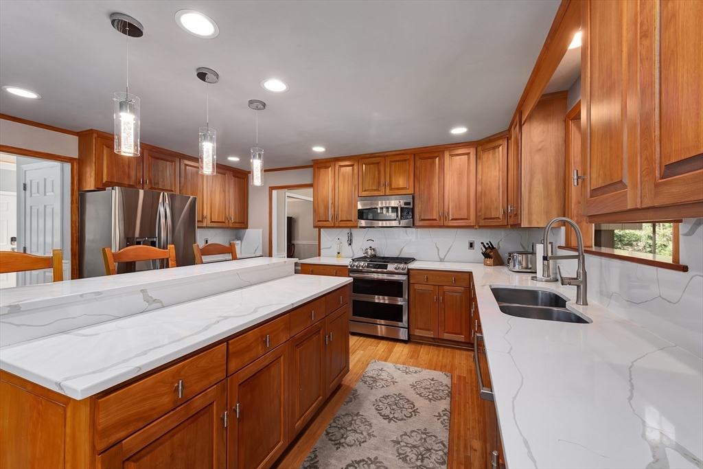 2 Gina Way Boxford, MA 01921 - Photo 4 of 40